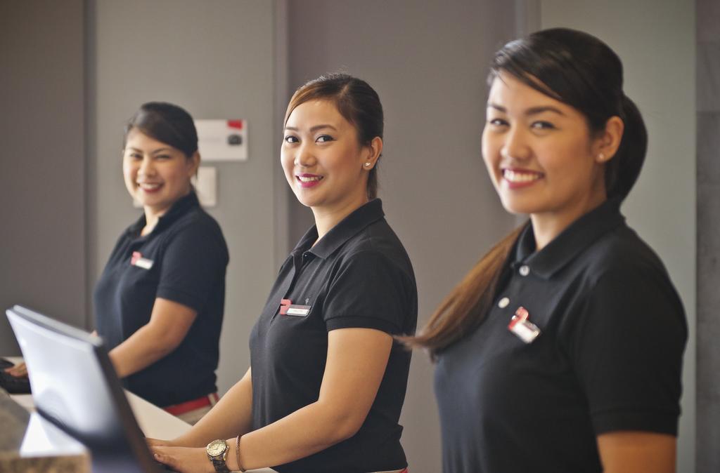 Red Planet Makati Amorsolo Makati City Dış mekan fotoğraf